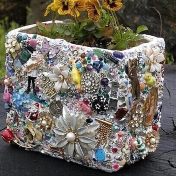 5 pounds of craft jewelry bundle vintage to current for repurpose - Picture 10 of 10